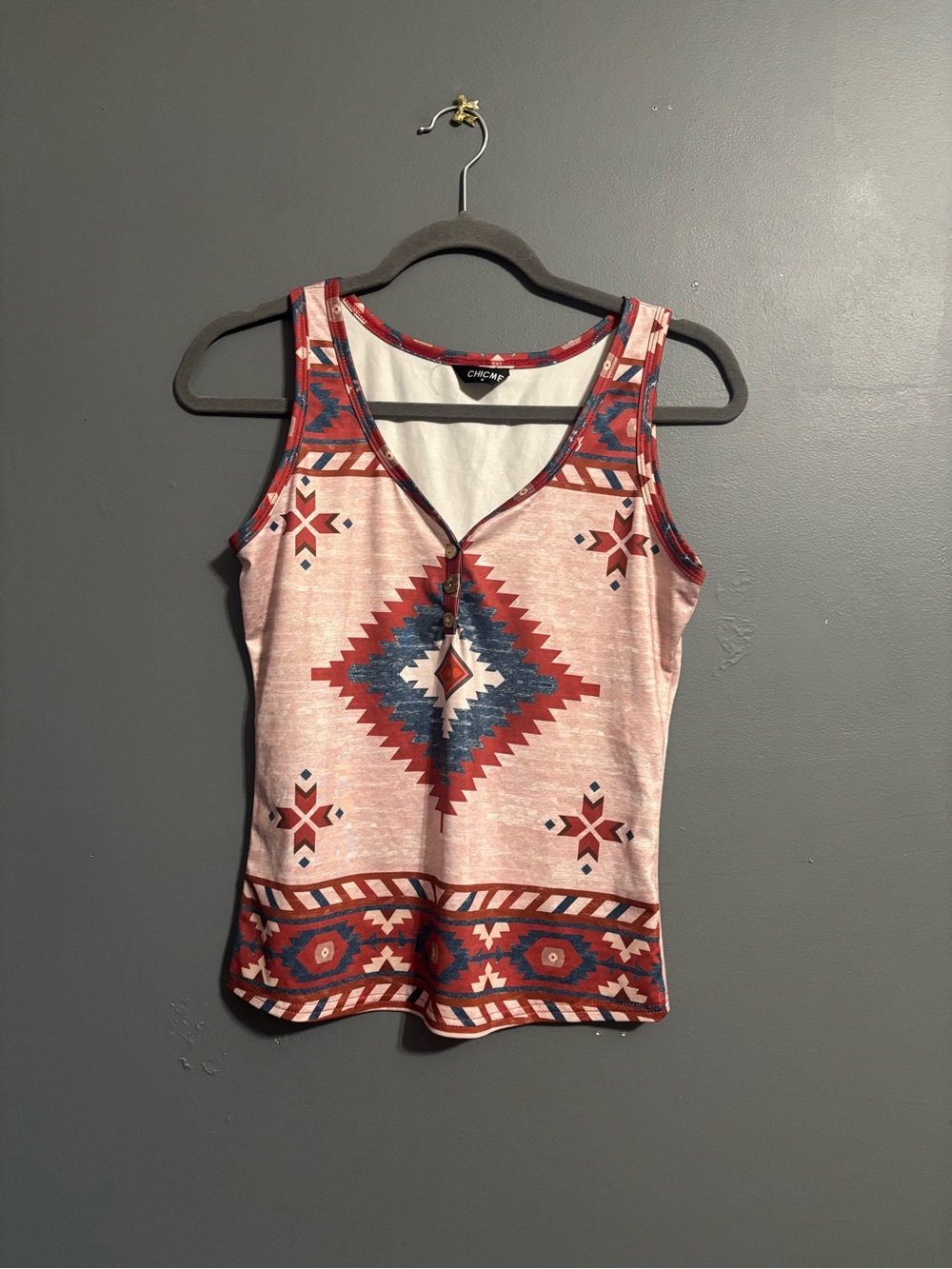 Chicme Aztec western v-neck tank top with button accents size medium